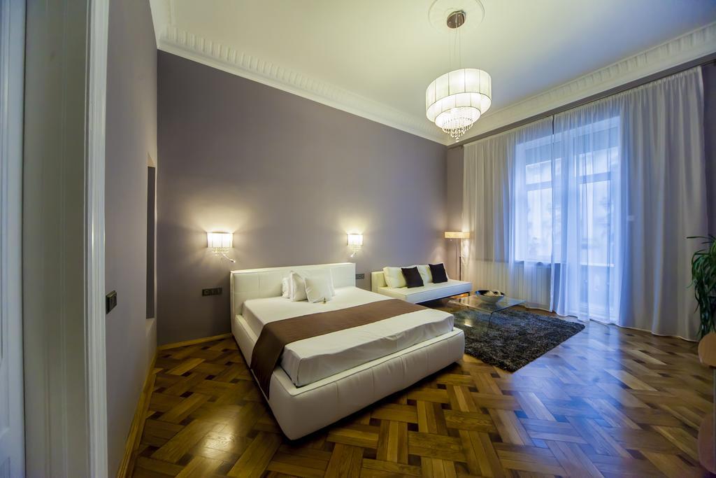 Matei Corvin Deluxe Apartment *