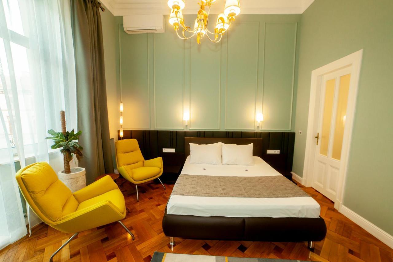 Matei Corvin Deluxe Apartment