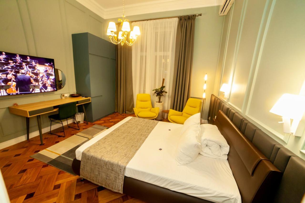 Matei Corvin Deluxe Apartment
